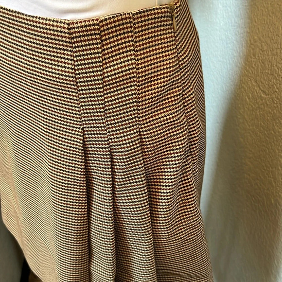 Lush Houndstooth Pleated A-Line Skirt Size Medium - Picture 2 of 7